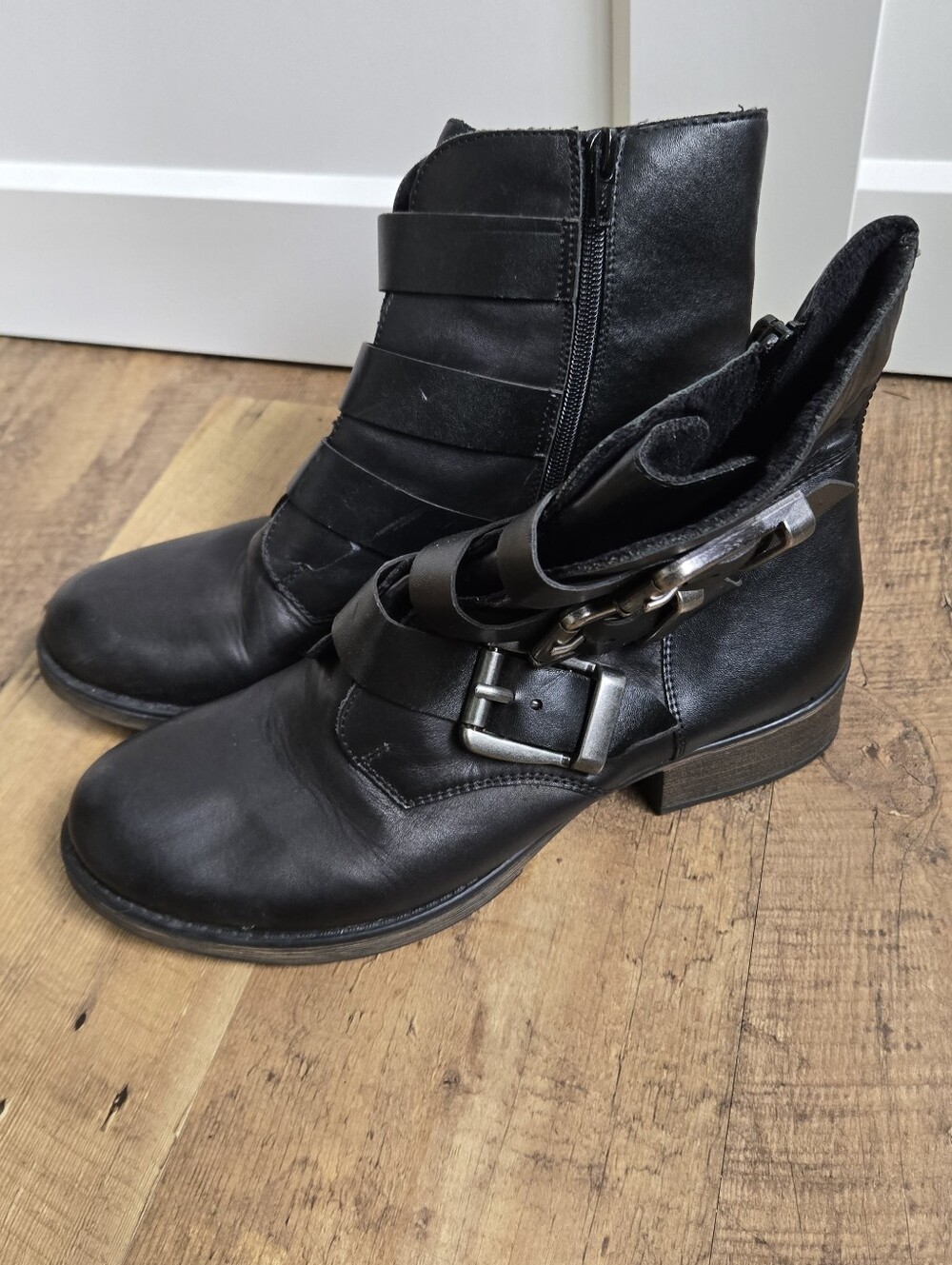 RIEKER black boots size 41